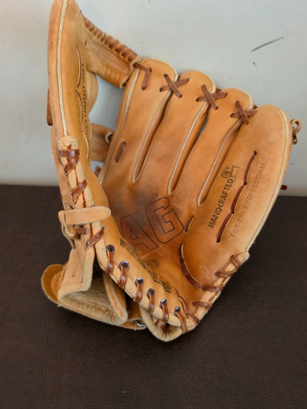 Vintage Regent Baseball Glove MAG TWO Top Grain Cowhide Right Hand Throw Tan